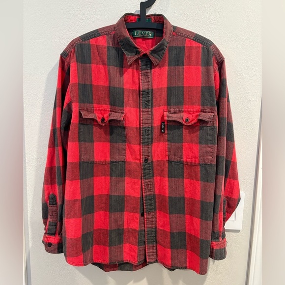 Levi's Other - Vintage Y2K Men’s Levi’s Size L Plaid Flannel Shirt Red Black Grunge Style EUC